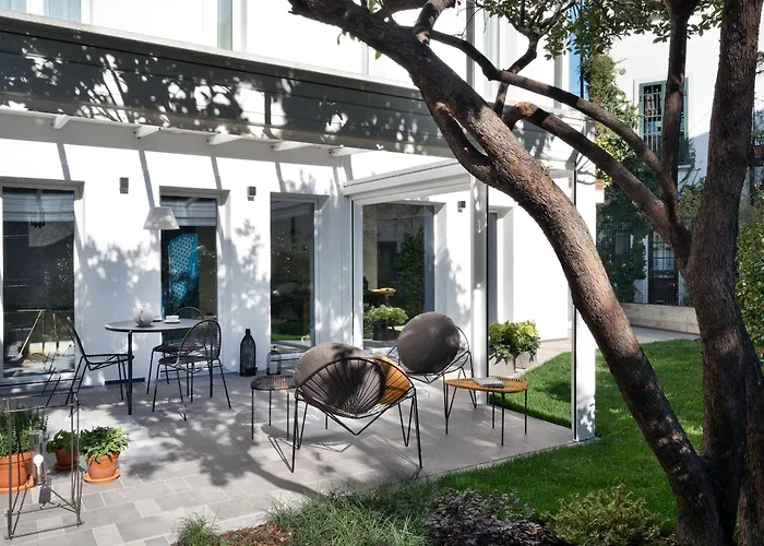 Conti Guest House